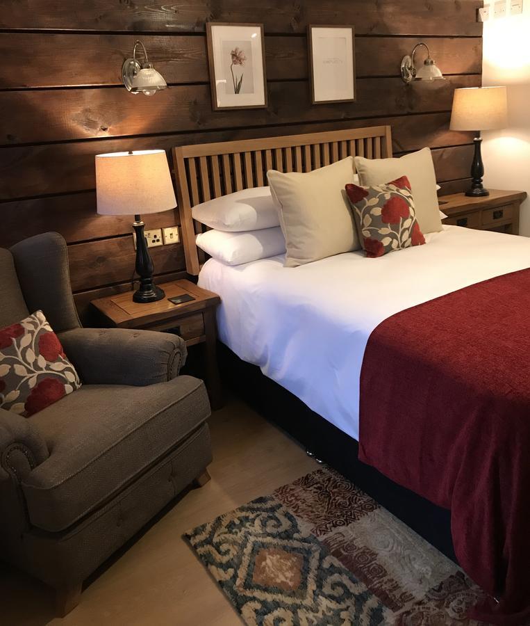 Boutique Garden Lodge @ The Larches Wolverhampton Exterior foto
